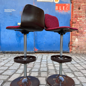 Barhocker braun rot neu bezogen