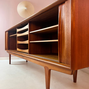 Sideboard Teak von Isabel Bernhard für Pedersen & Sohn aus Dänemark