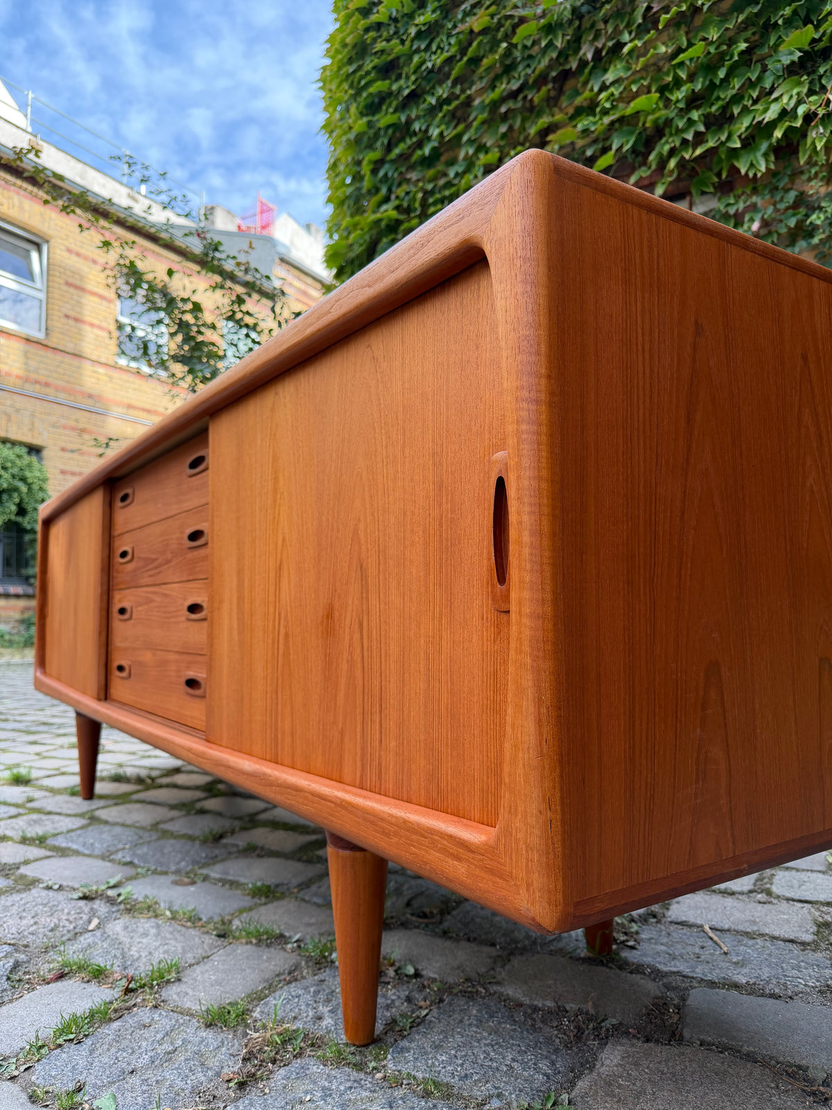 Sideboard Teak von H.P. Hansen