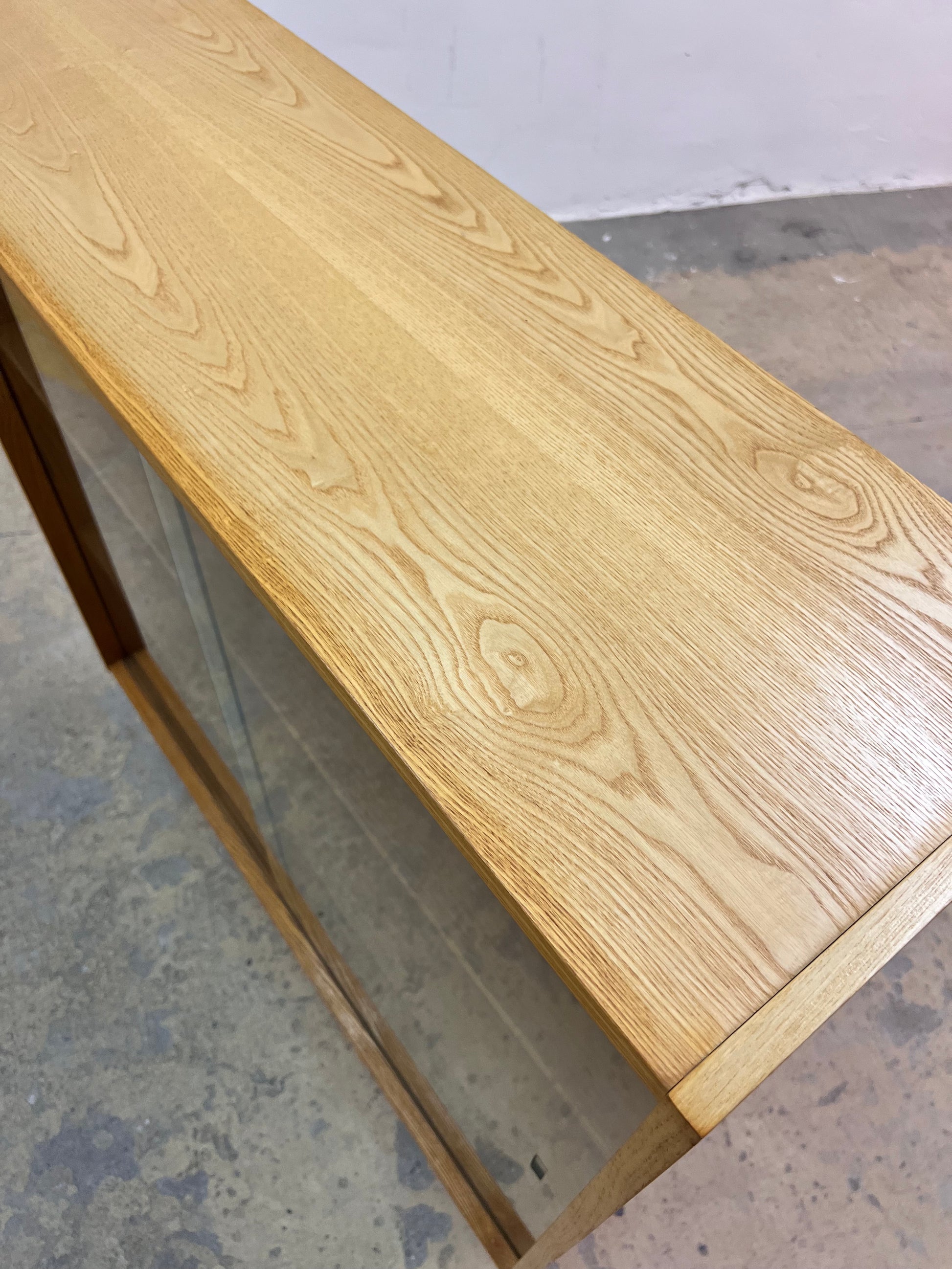 Vitrine Typ 430 Esche von Joachim Nebelung für Hellerau