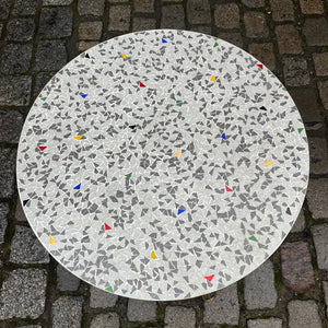 Mosaiktisch weiß grau mit original Messing-Hairpinlegs