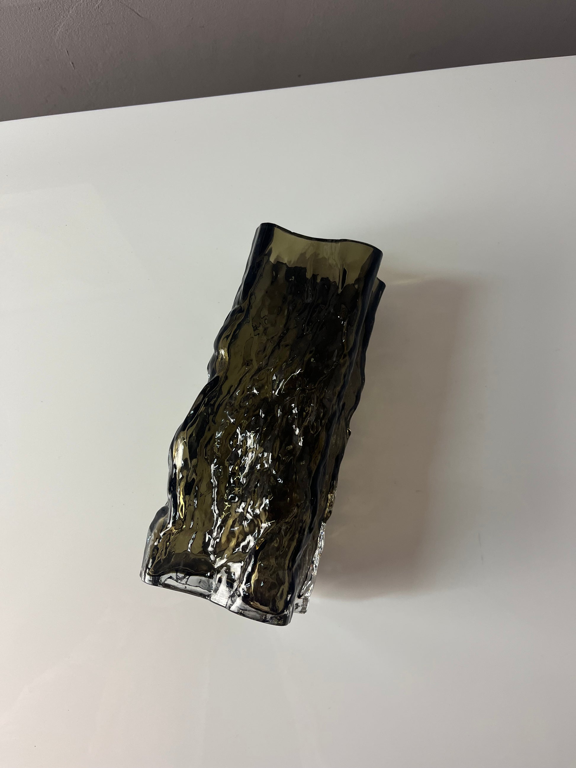 Bark Vase grau Glas von Margit Brandt