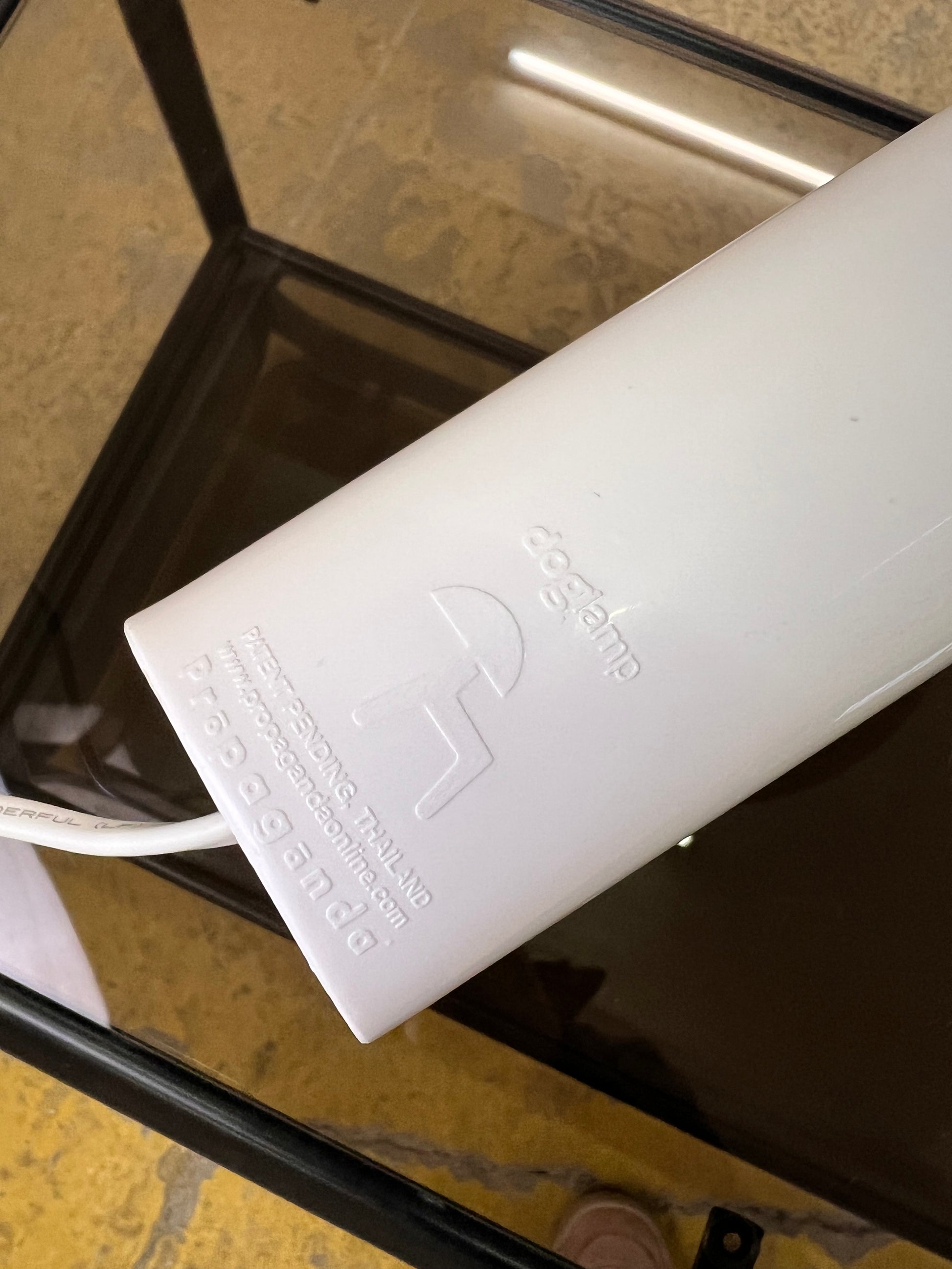 „Doglamp“ Propaganda D-dOG Lampe