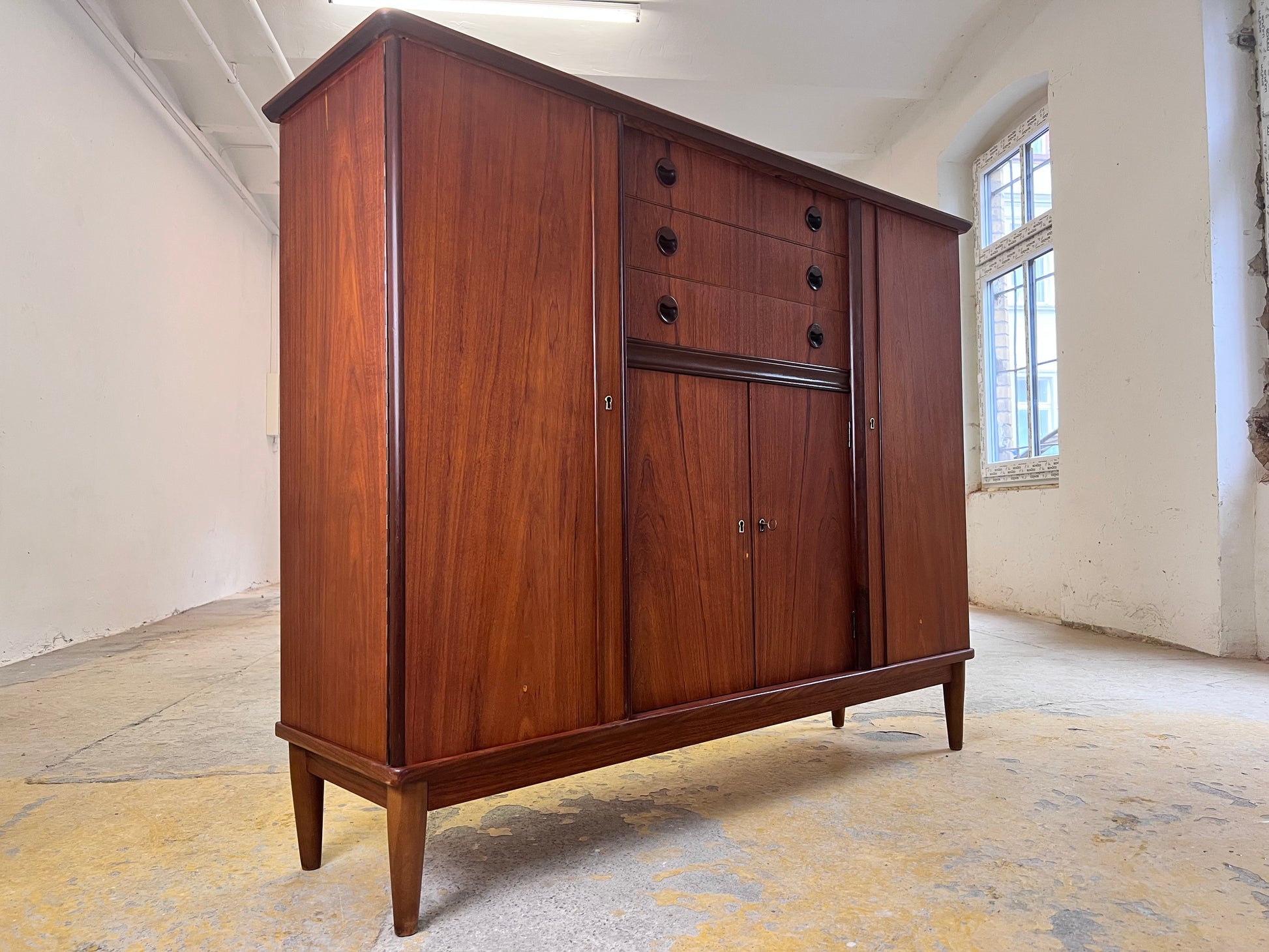 Highboard / Flurschrank Teak aus Dänemark
