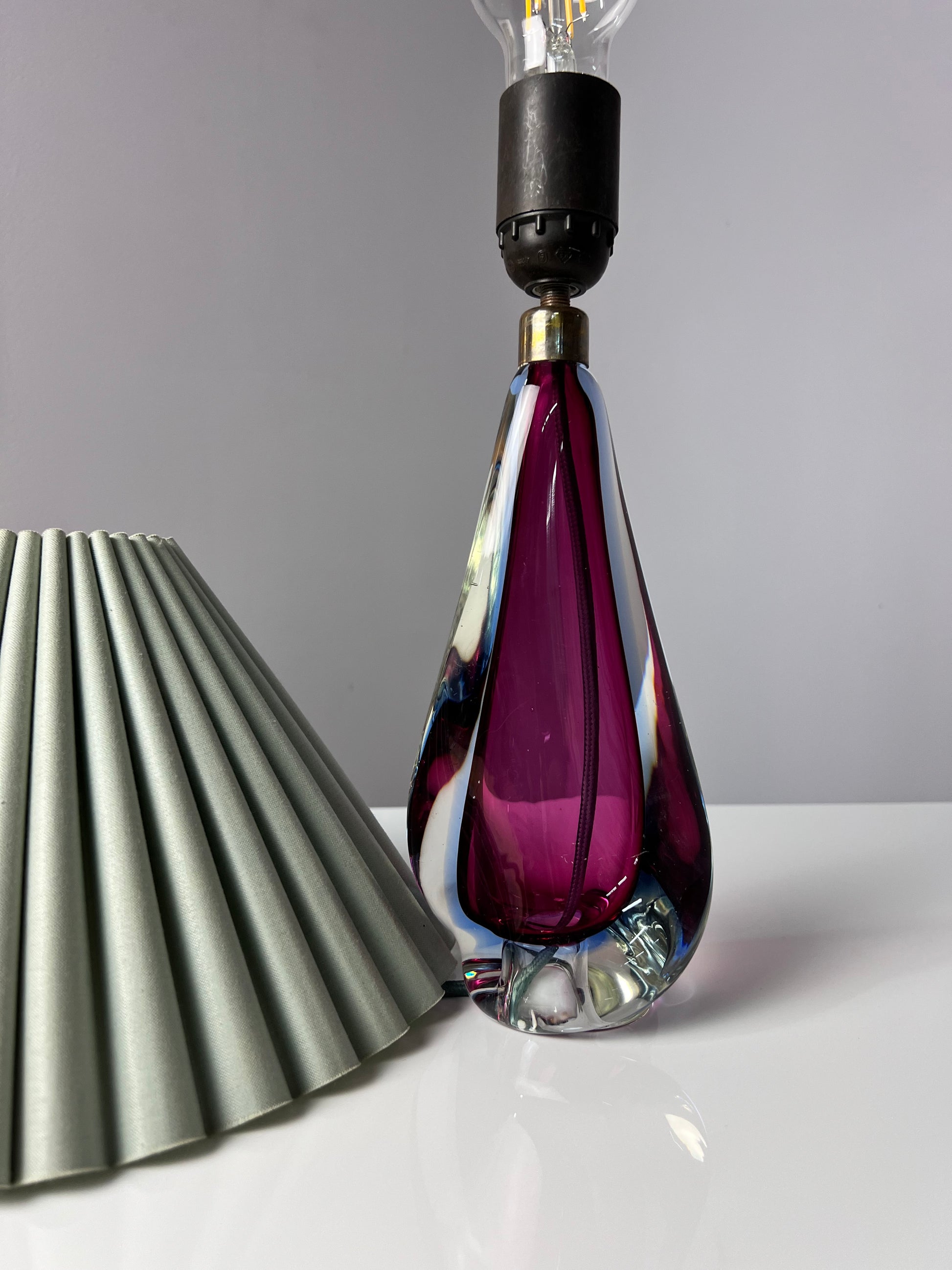 Tischlampe lila blau Muranoglas