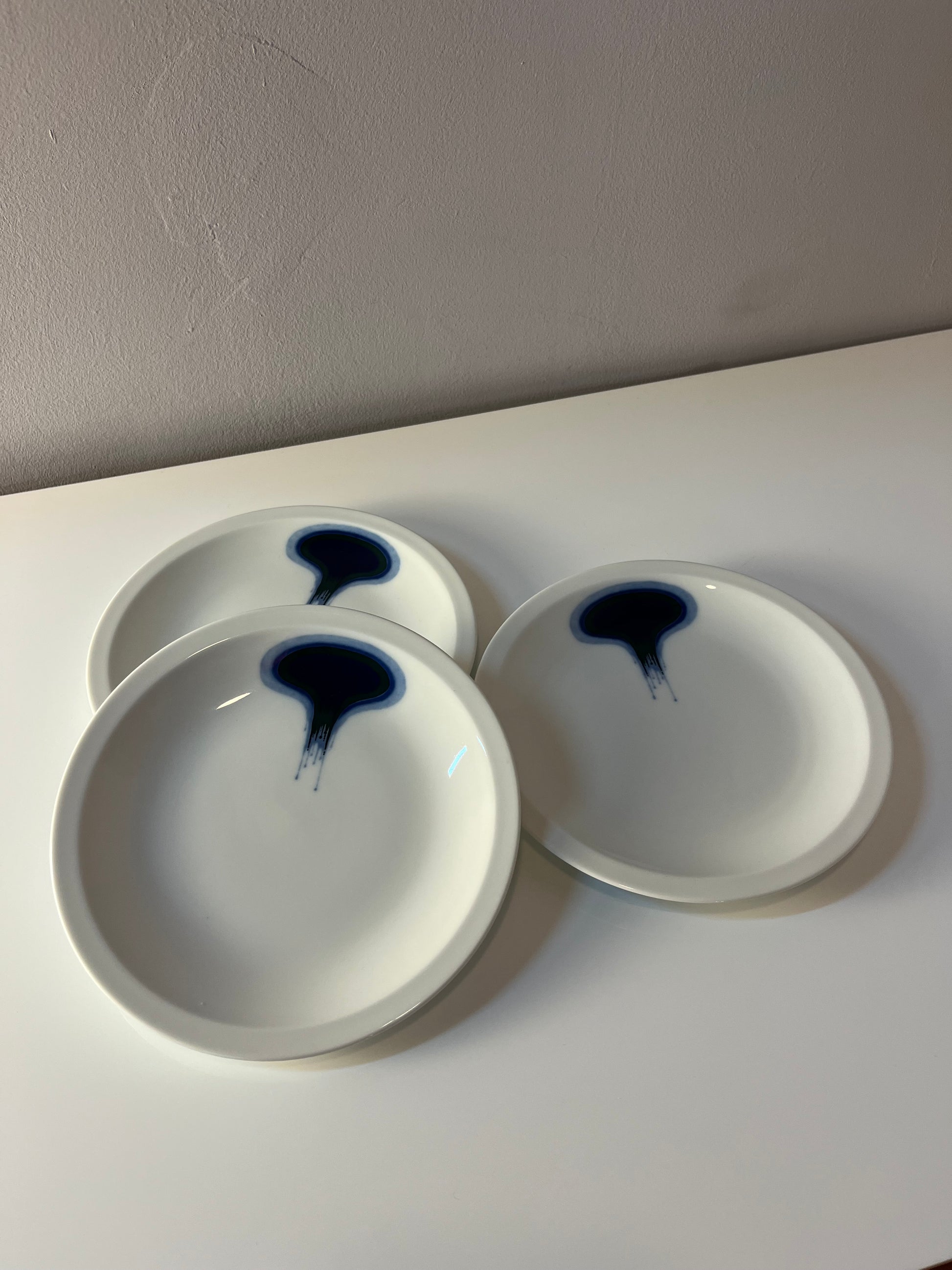 Set: 3x Kuchenteller Form F Pop Art blau weiß von Fürstenberg