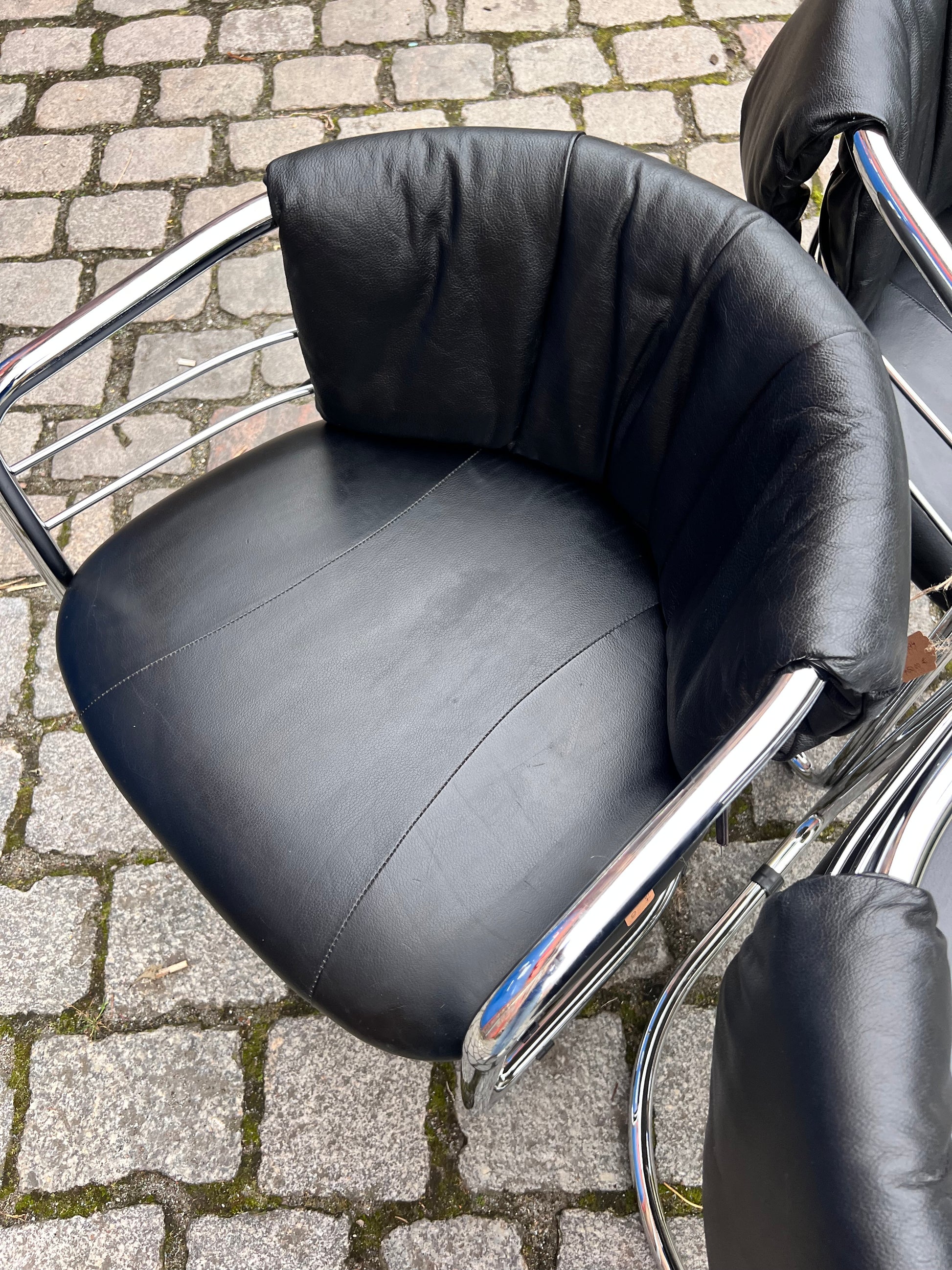 Freischwinger Echtleder Chrom aus Italien