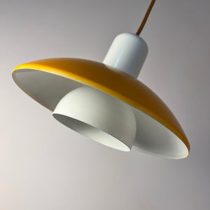Lamellenlampe Typ 827 teils neu lackiert gelb weiß von Horn