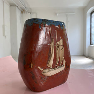 Vase mit Schiff braun Keramik Dänemark