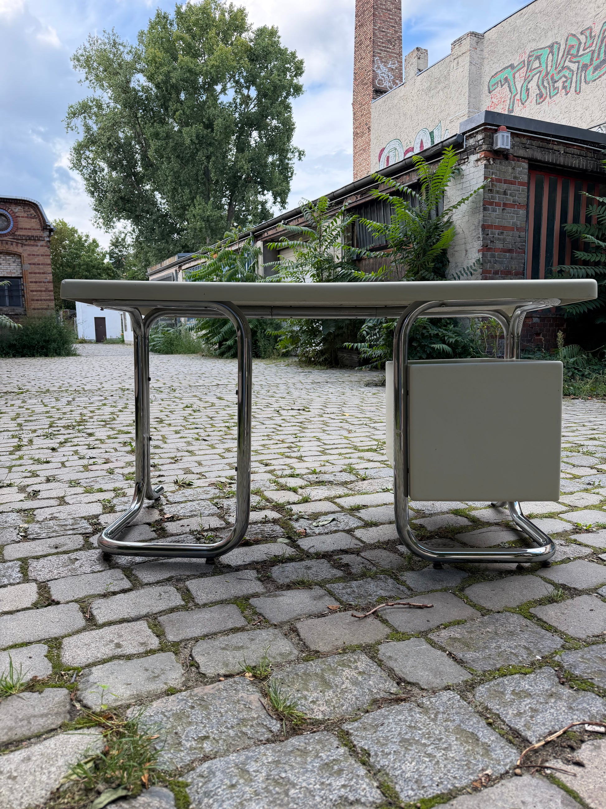 Schreibtisch weiß Fiberglas Chrom von 2 INN Lissone