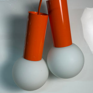 Set: 2x Hängelampe orange mit Opalglas Globus