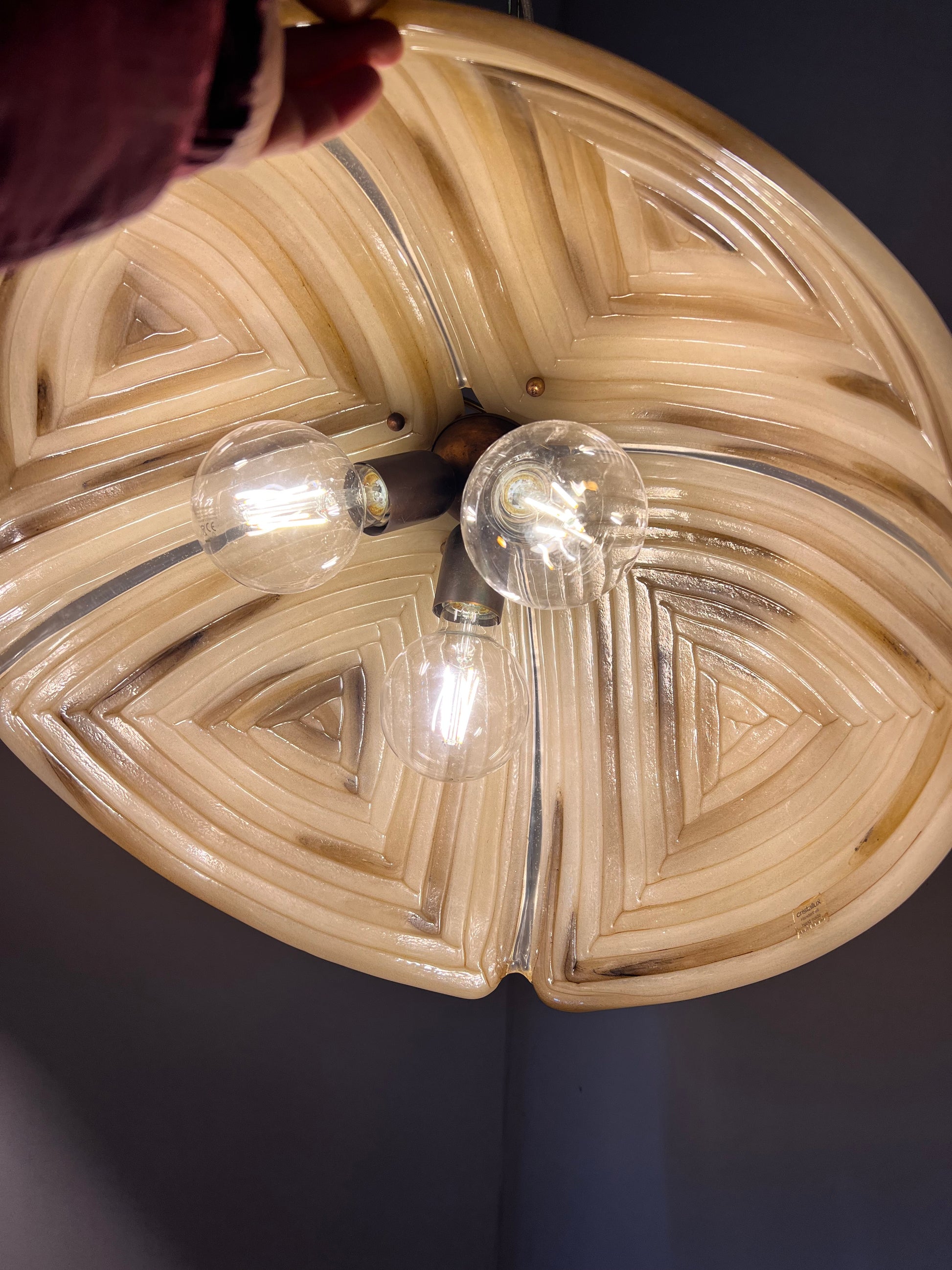 Hängelampe braun Glas Chrom handgearbeitet von Cristallux