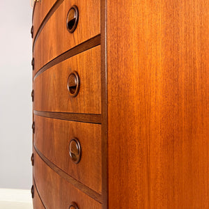 Kommode mit gerundeter Front Teak aus Dänemark