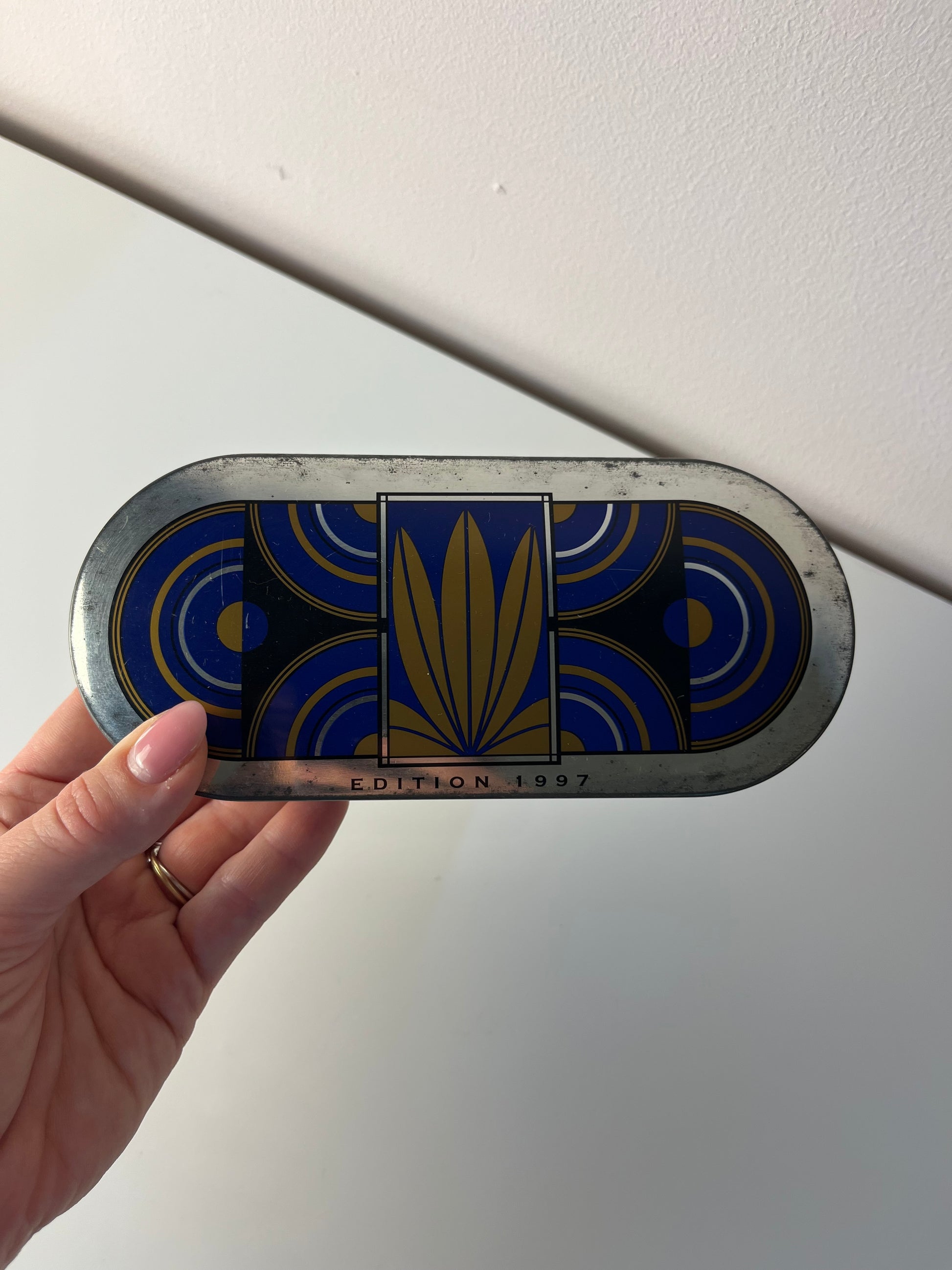 Tabak-Dose Edition 1997 schwarz blau Metall