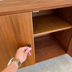 Sideboard Teak mit Flügeltüren & Messinggriffen