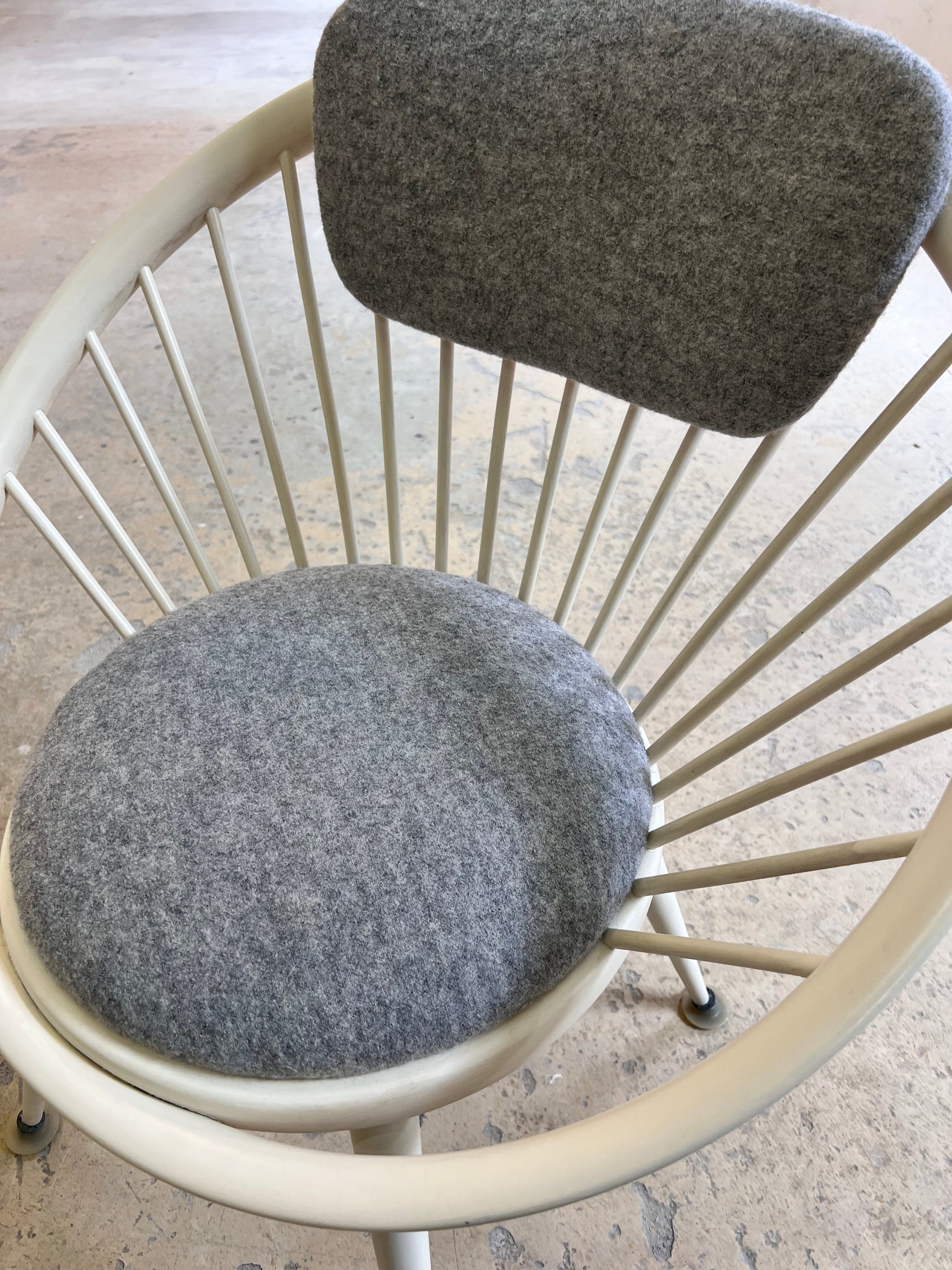 Circle Chair weiß von Yngve Ekström für Swedese