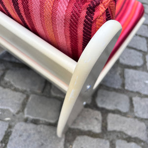 Sessel 70er pink gestreift