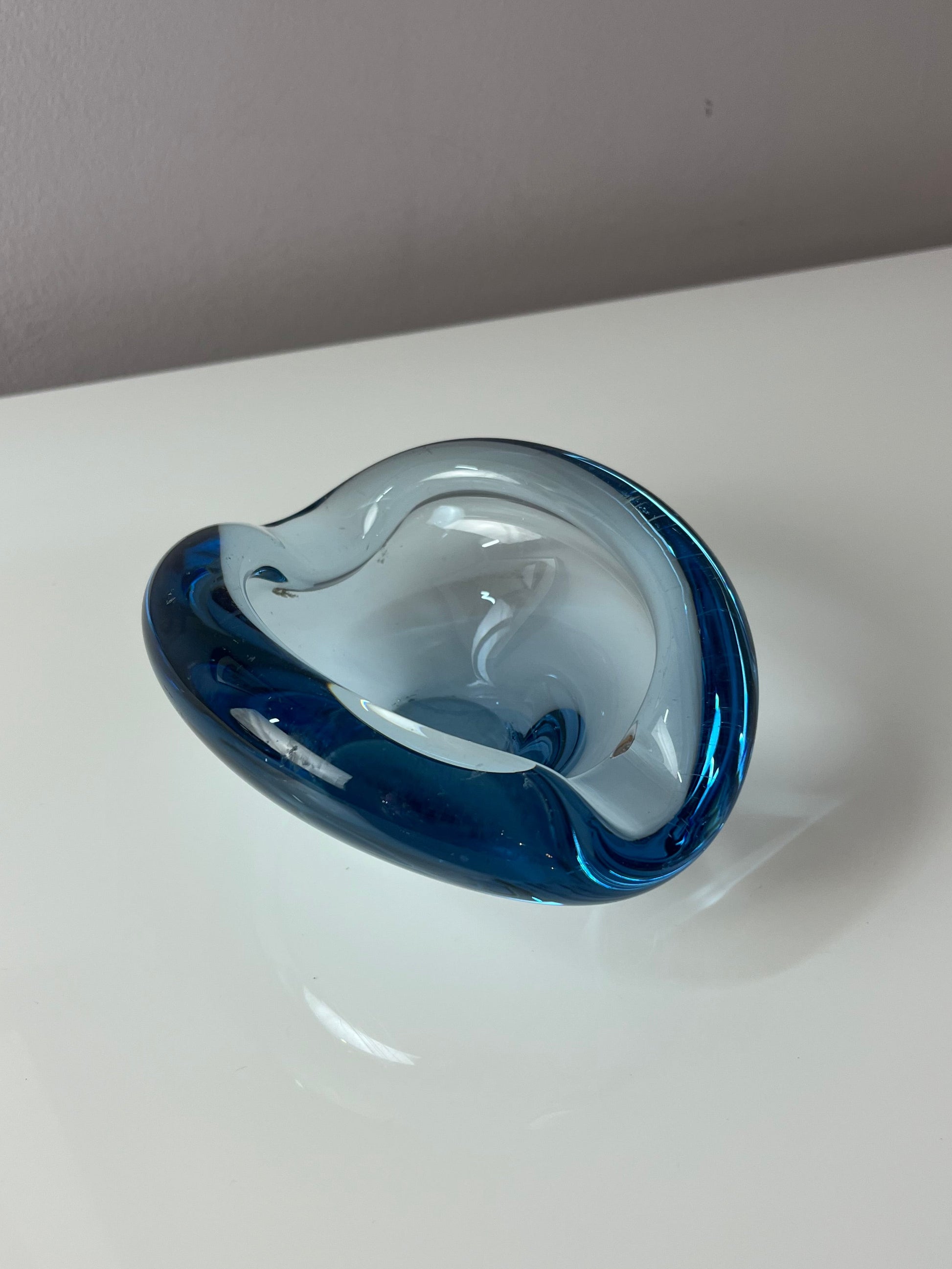 Aschenbecher hellblau Glas