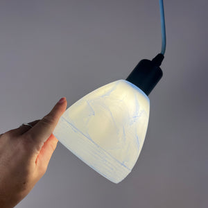 Hängelampe blau weiß marmoriert Glas