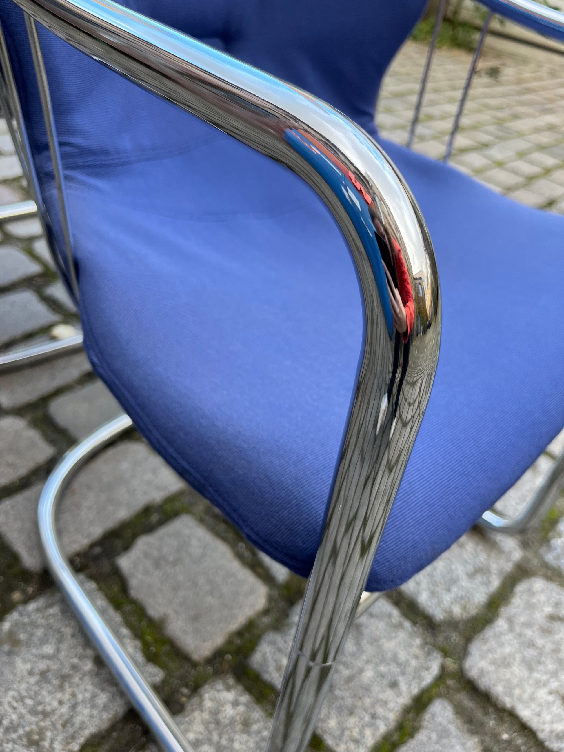 Set: 2x Freischwinger Chrom blau von Gastone Rinaldi für Alma