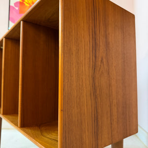 Kleines Regal Teak für Schalltplatten aus Dänemark