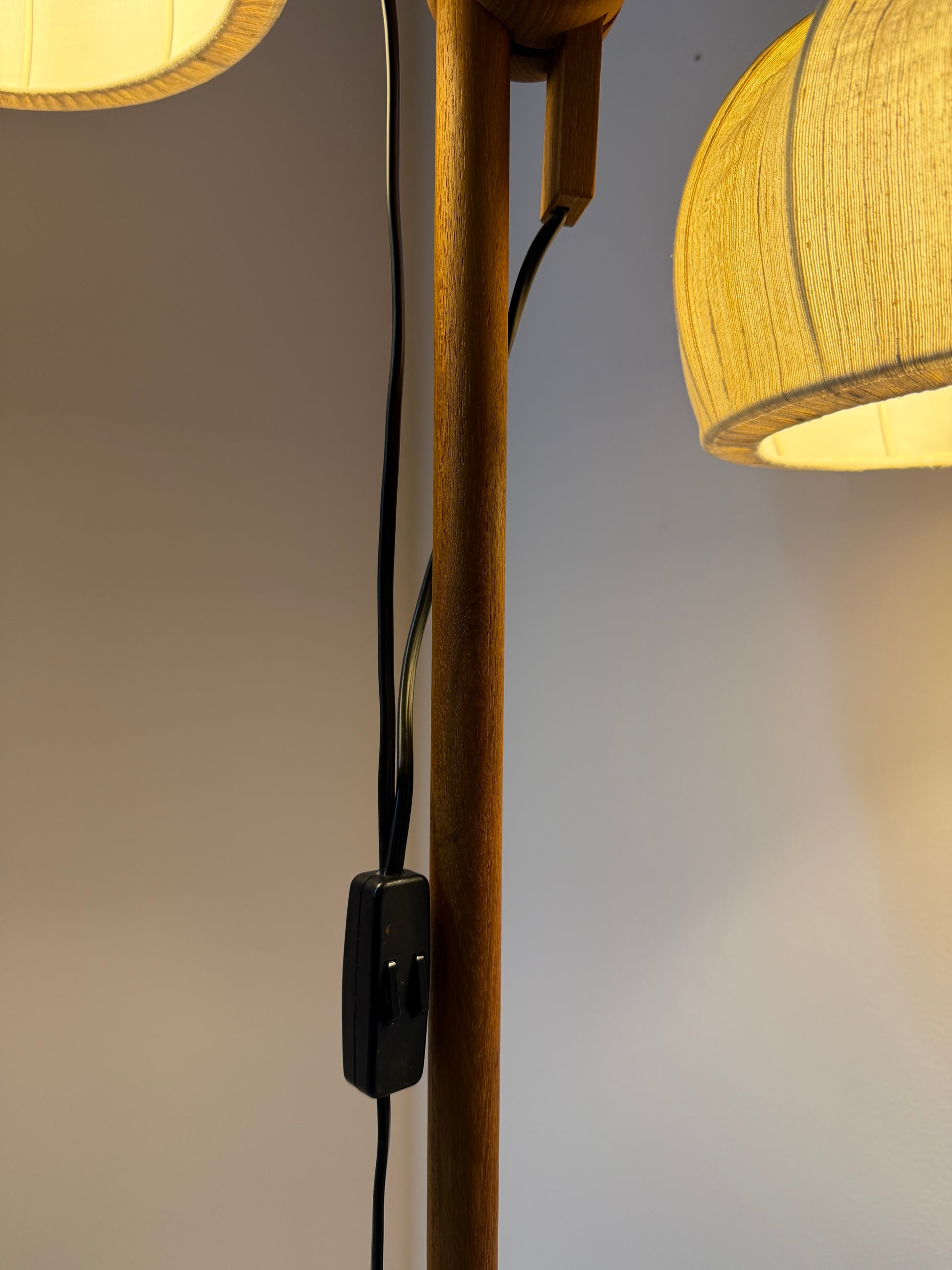 Stehlampe Maiglöckchen von Domus Teak und Rohseide