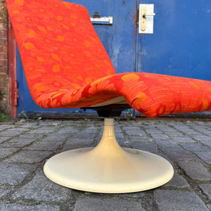 Sessel mit Tulpenfuß orange creme 70er
