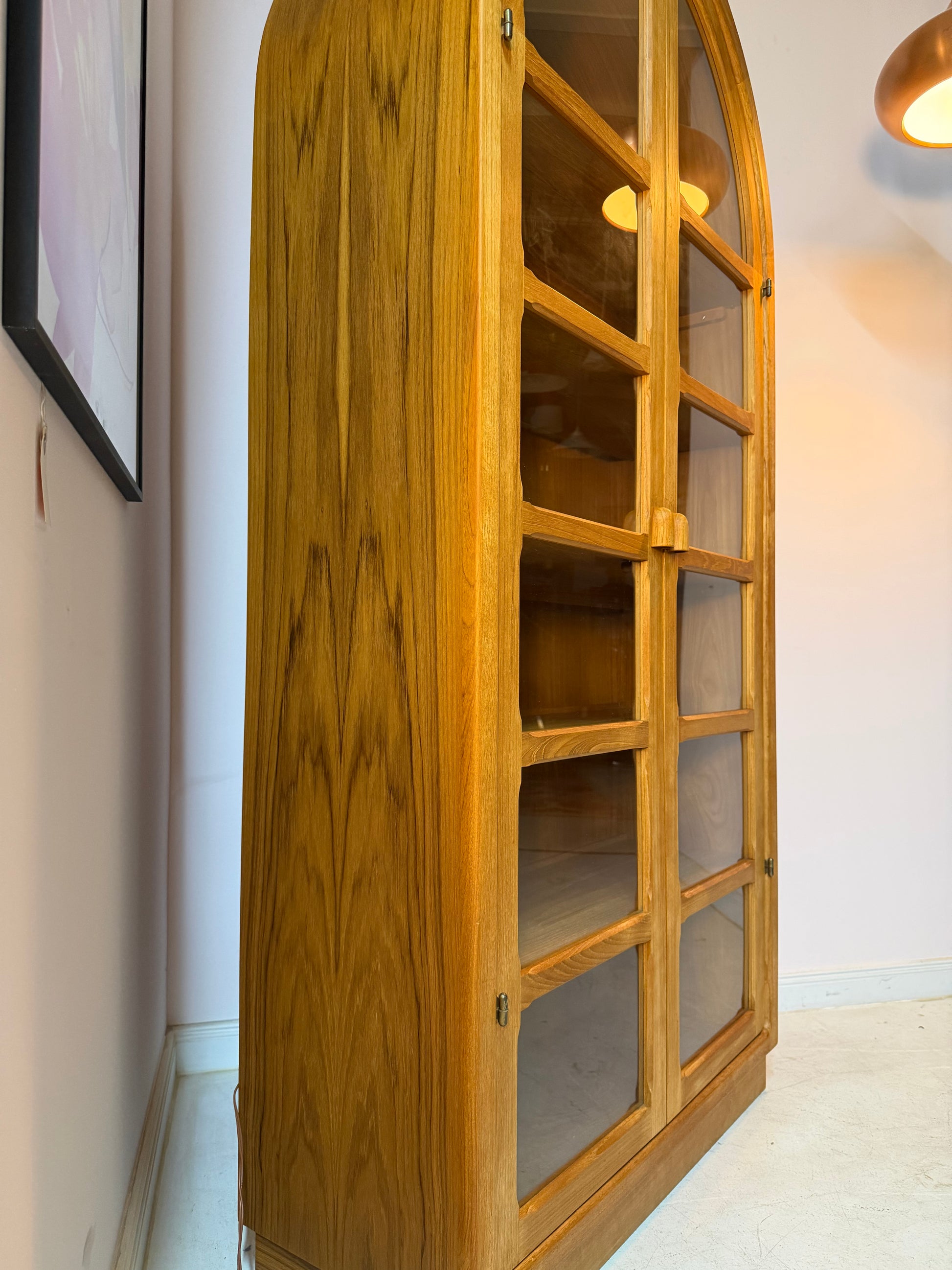 Rundbogen Vitrine Teak von Dyrlund