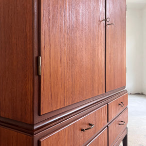 Büroschrank Teak mit Schloss aus Dänemark