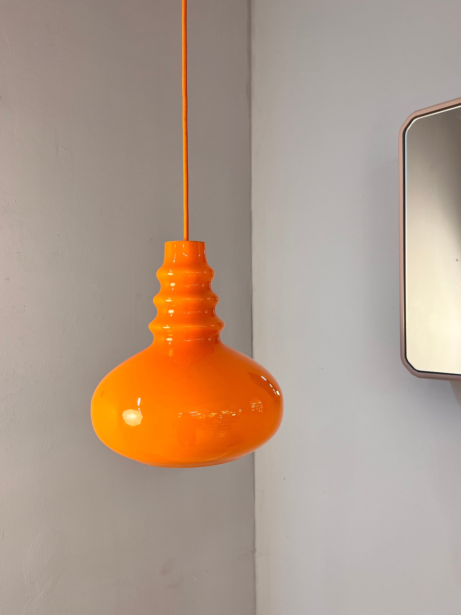 Hängelampe orange Glas von Peill & Putzler
