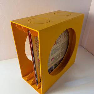 Schallplattenständer gelb von Schweizer Design