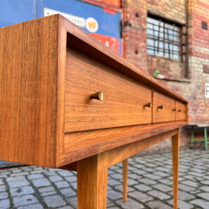 Konsolentisch Nussbaum von WK Möbel