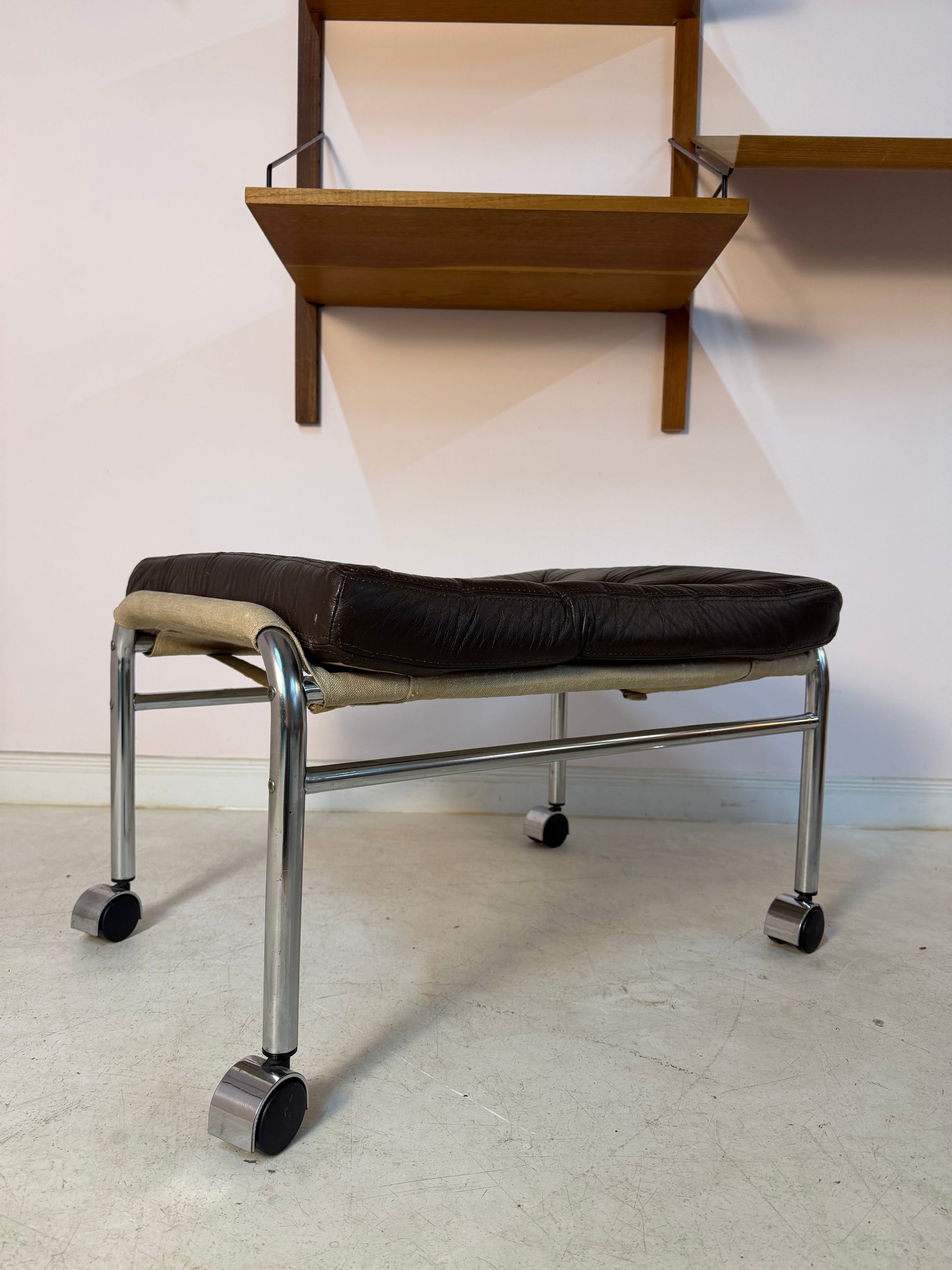 Hocker Modell Bore dunkelbraun Chrom von Noboru Nakamura für IKEA