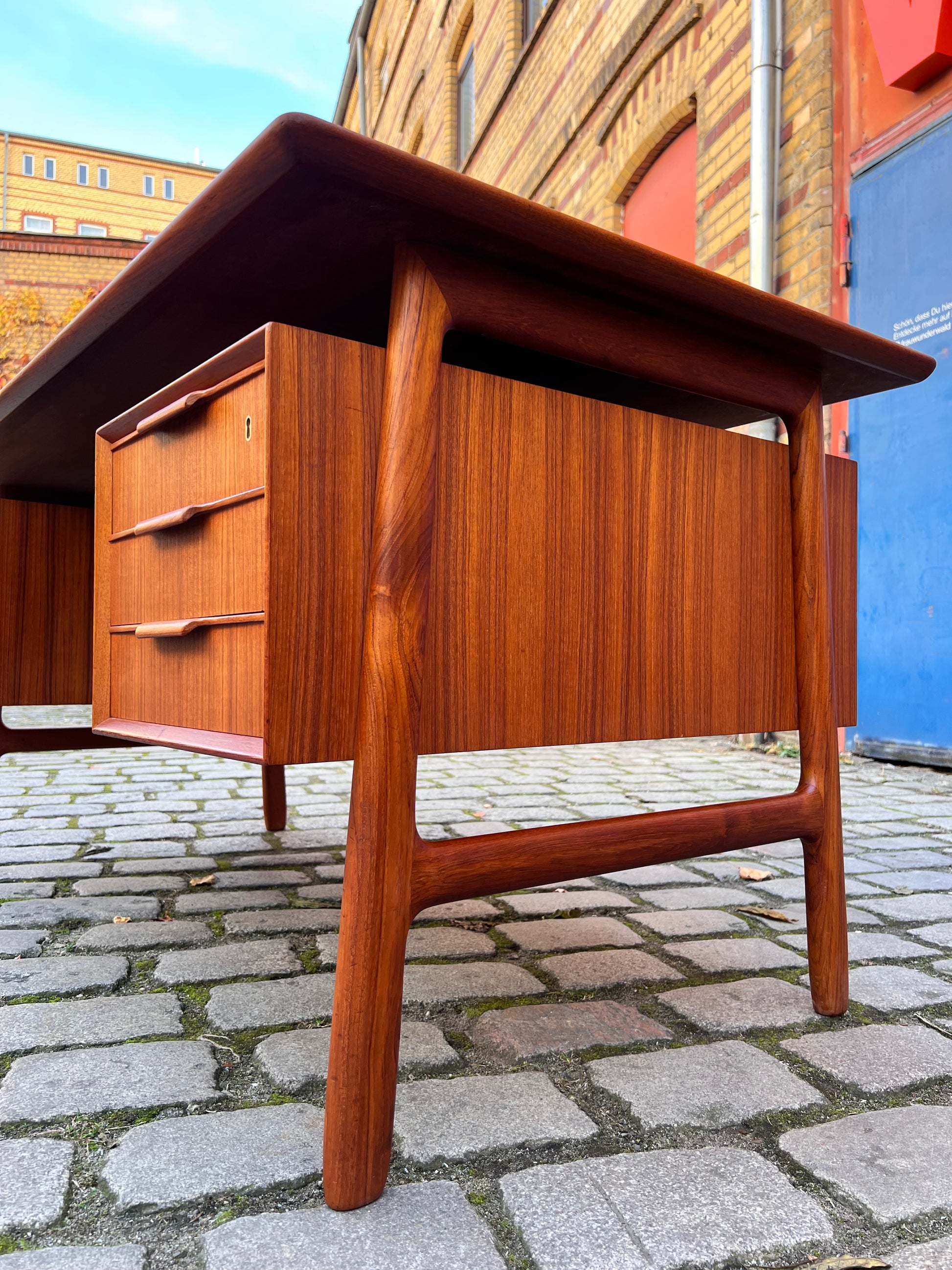 Freistehender Schreibtisch Modell 75 Teak von Gunni Omann für Omann Jun