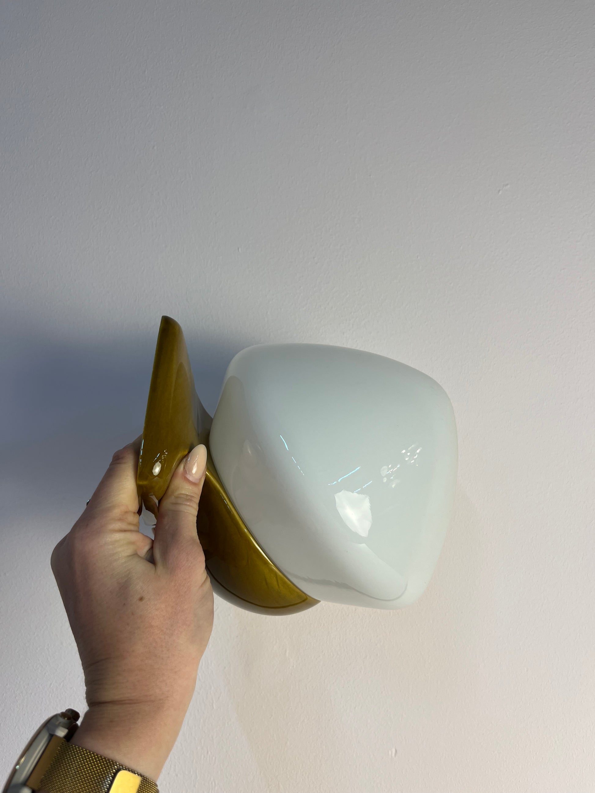 Wandlampe Modell 6030 oliv von Sigvard Bernadotte für Ifö