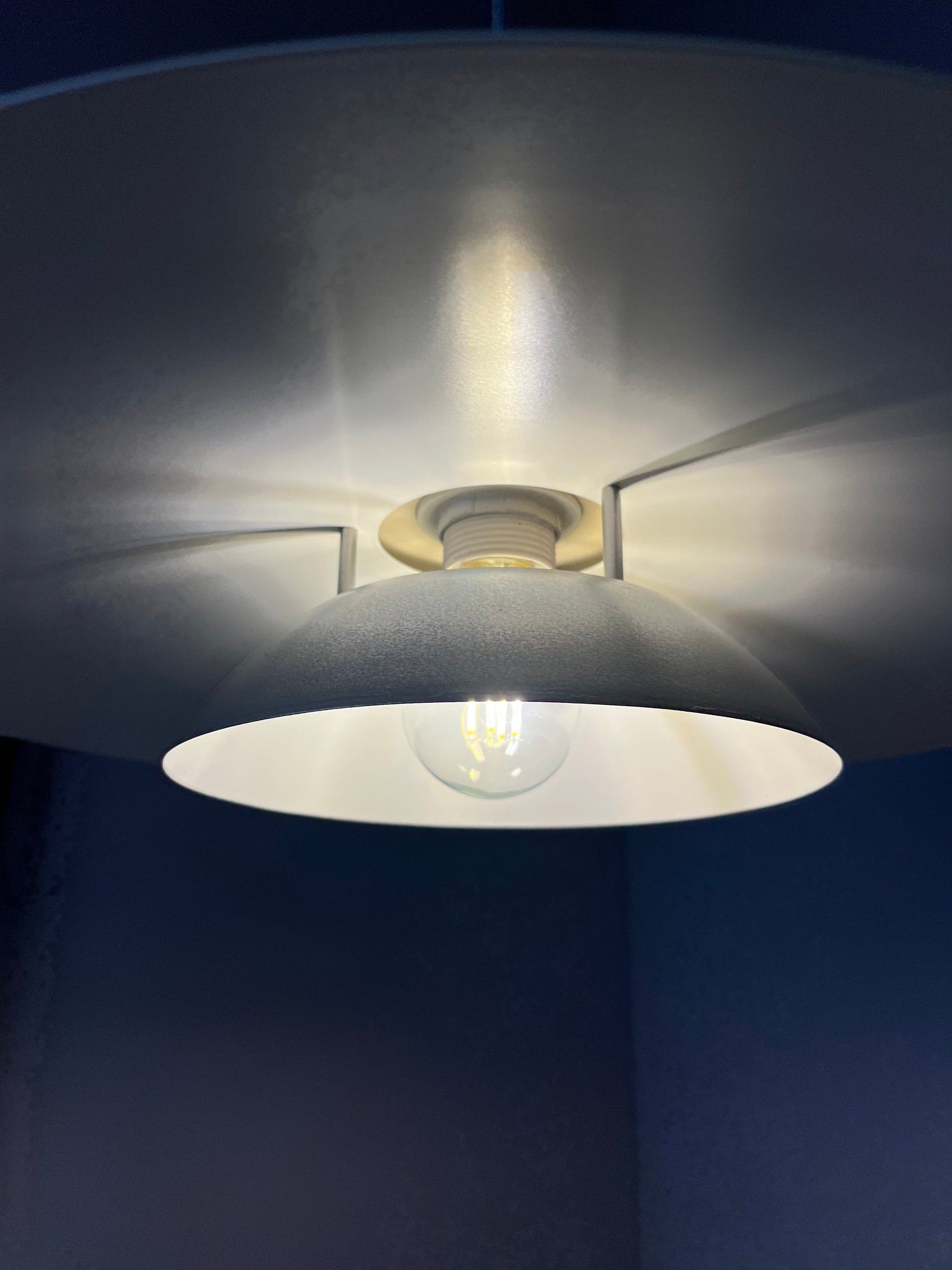 Lamellenlampe weiß silber von Design Light