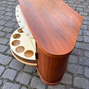 Eckbar Nussbaum mit drehbarem Regal