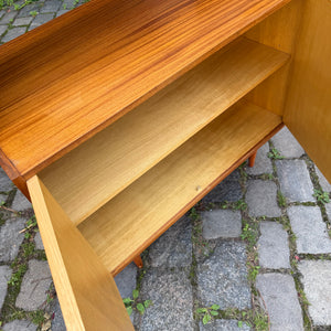 Aufsatzschrank mit Vitrine von VEB Möbelindustrie Halle