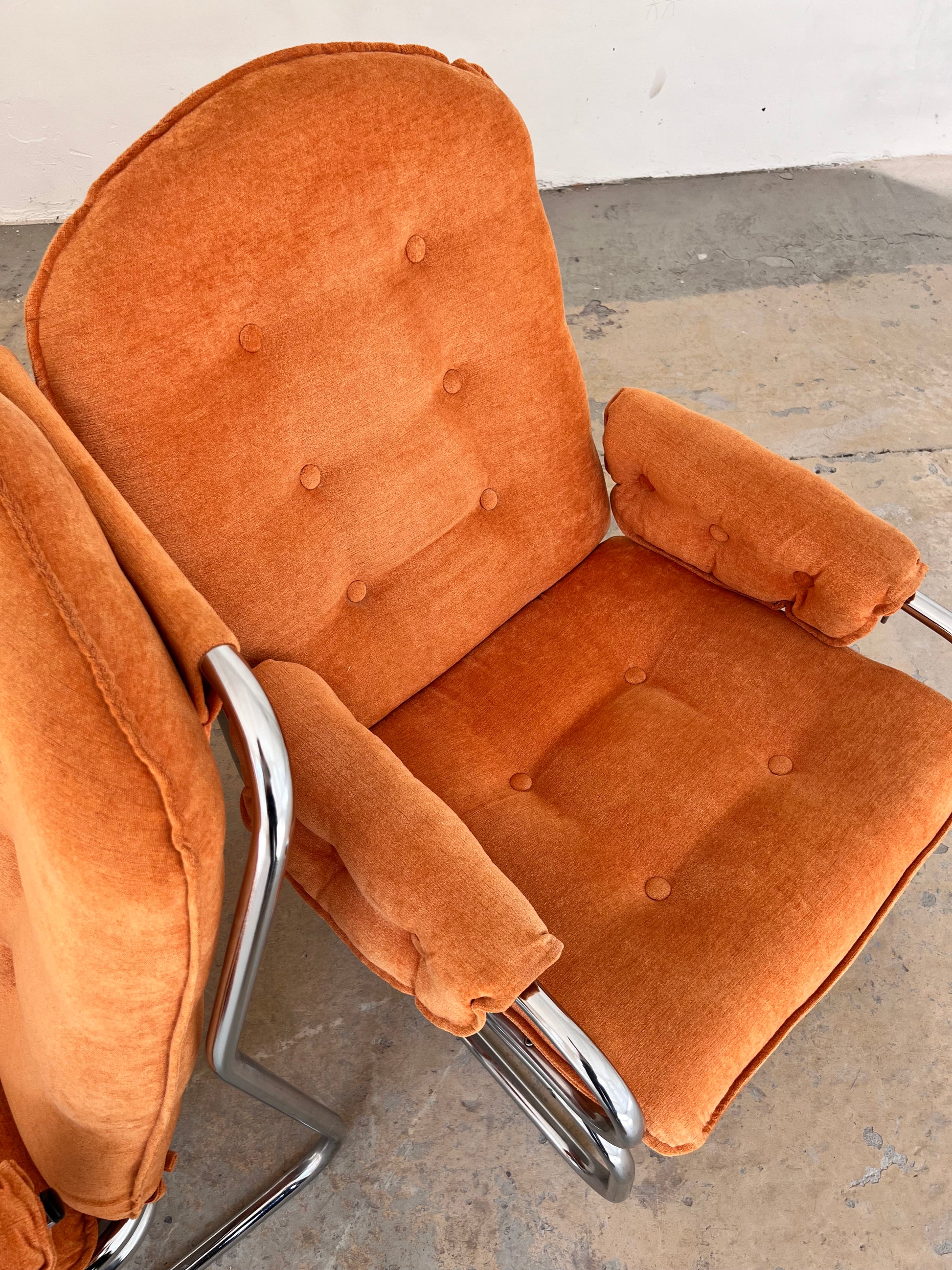 Sessel Halina orange Chrom von Hellerau