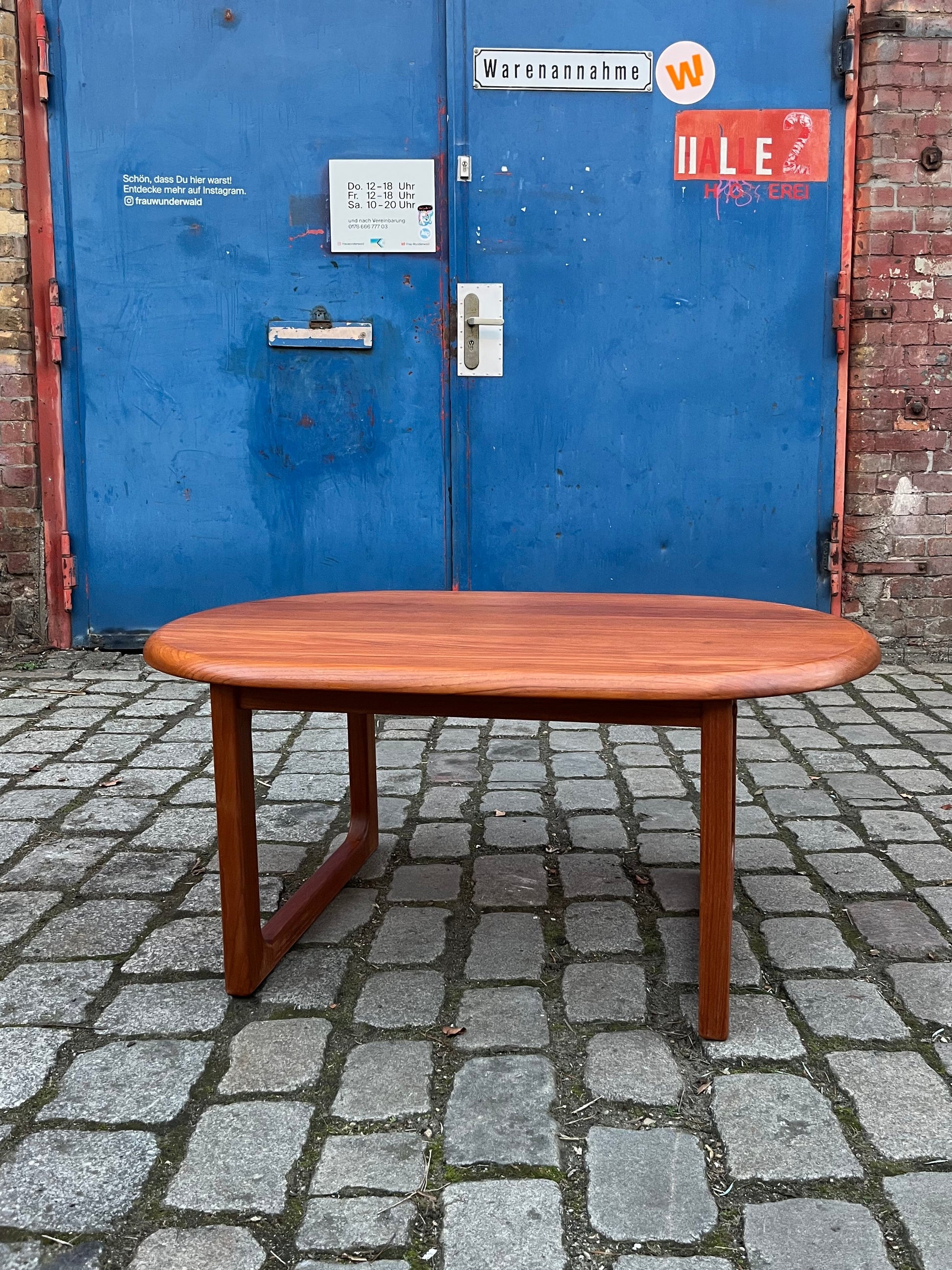 Ovaler Couchtisch Teak von Niels Bach