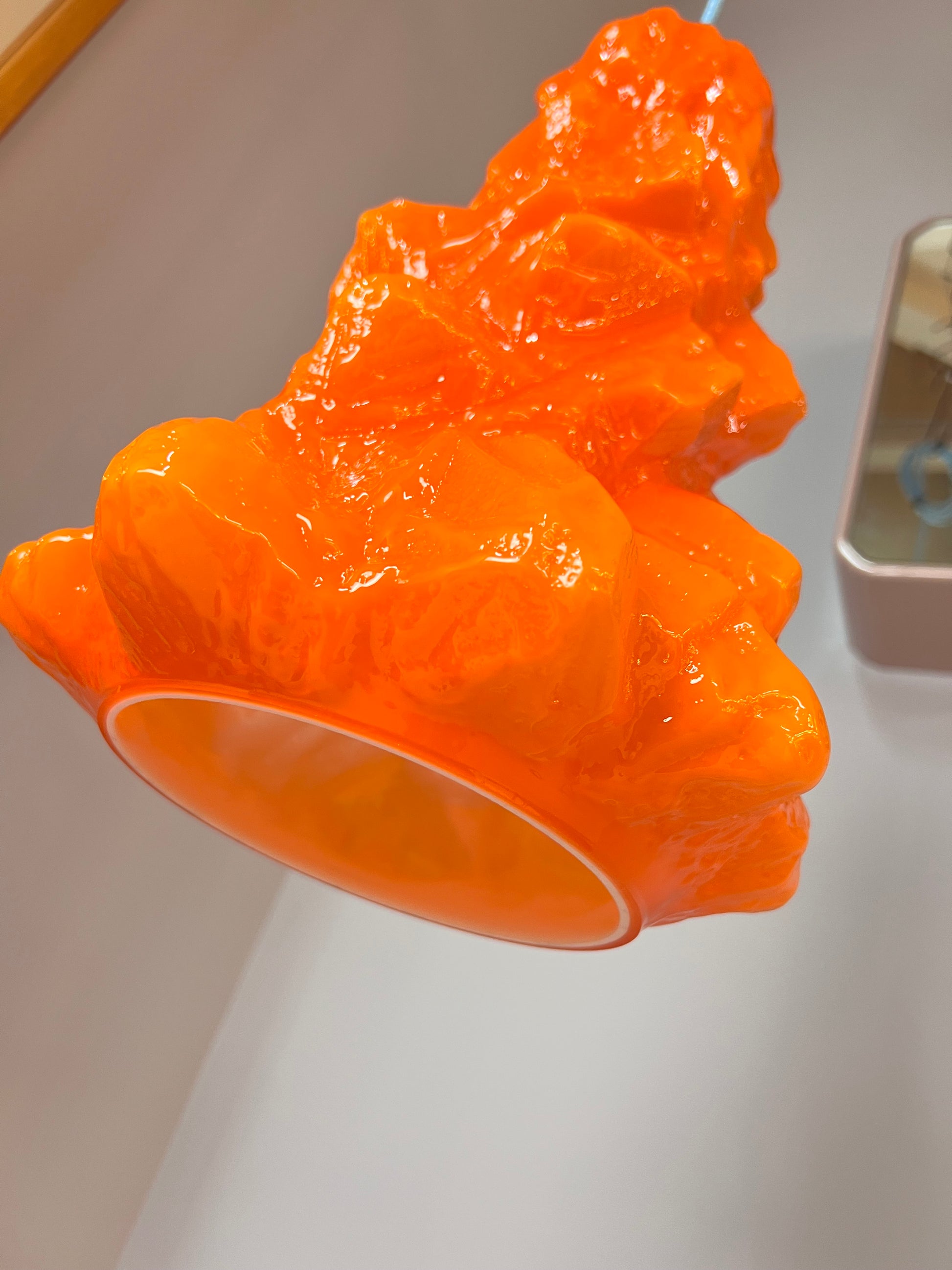 Hängelampe „Alaska“ groß orange von Peill & Putzler