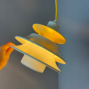 Lamellenlampe weiß gelb von Lyskær