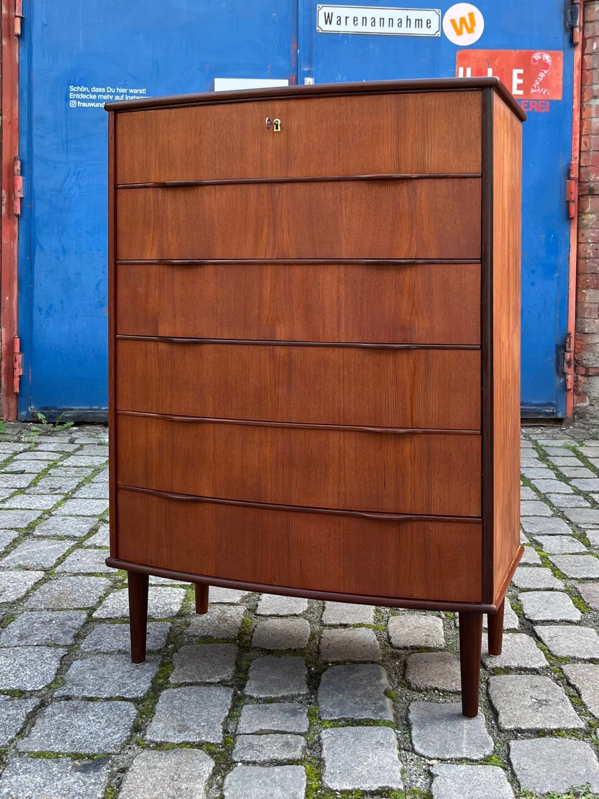 Geschwungene Kommode Teak aus Dänemark