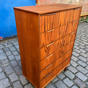 Kommode Teak mit Schloss aus Dänemark