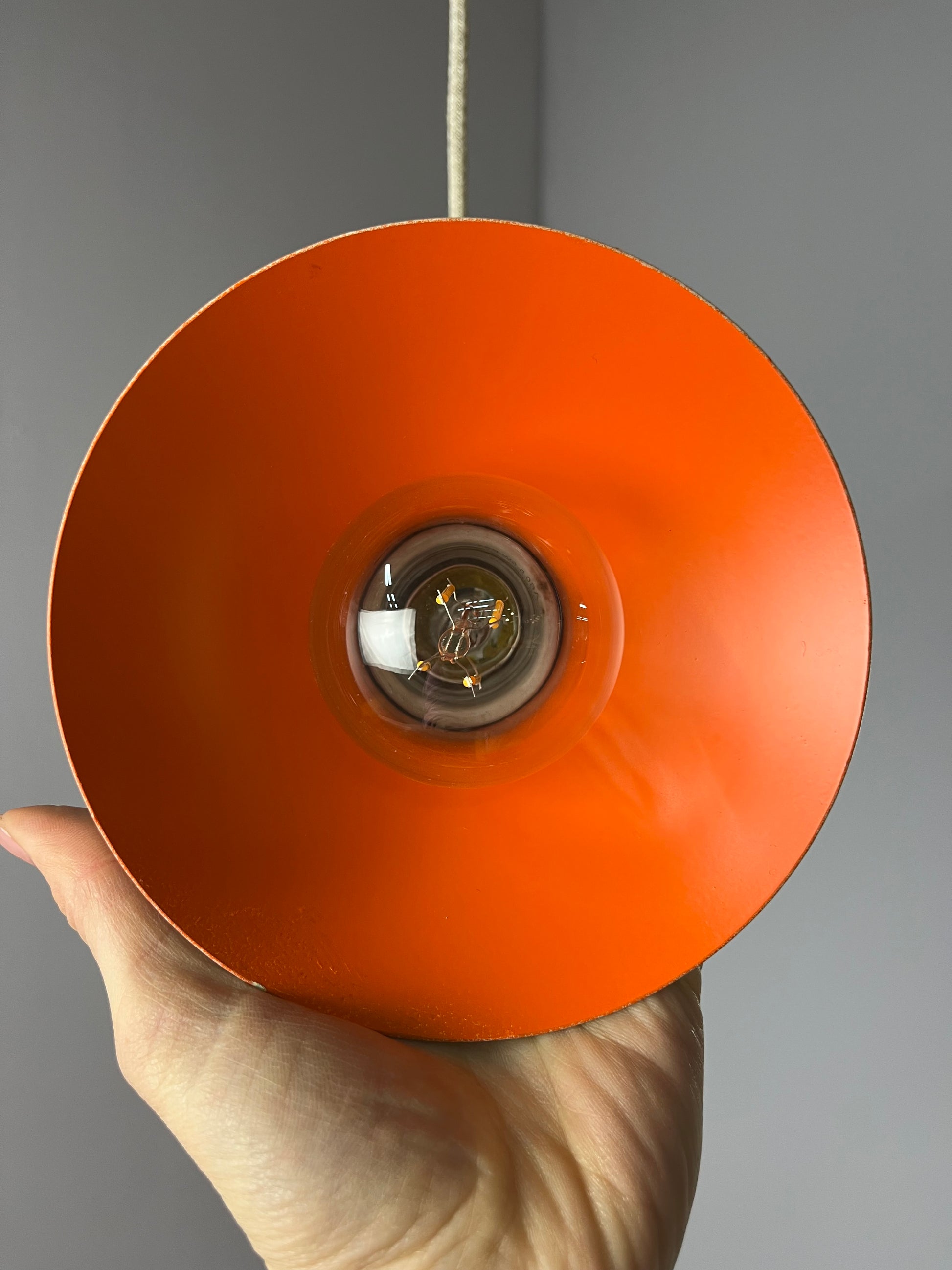 Hängelampe creme orange neu lackiert