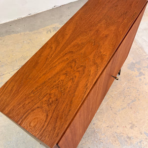 Schrank Teak auf Hairpinlegs