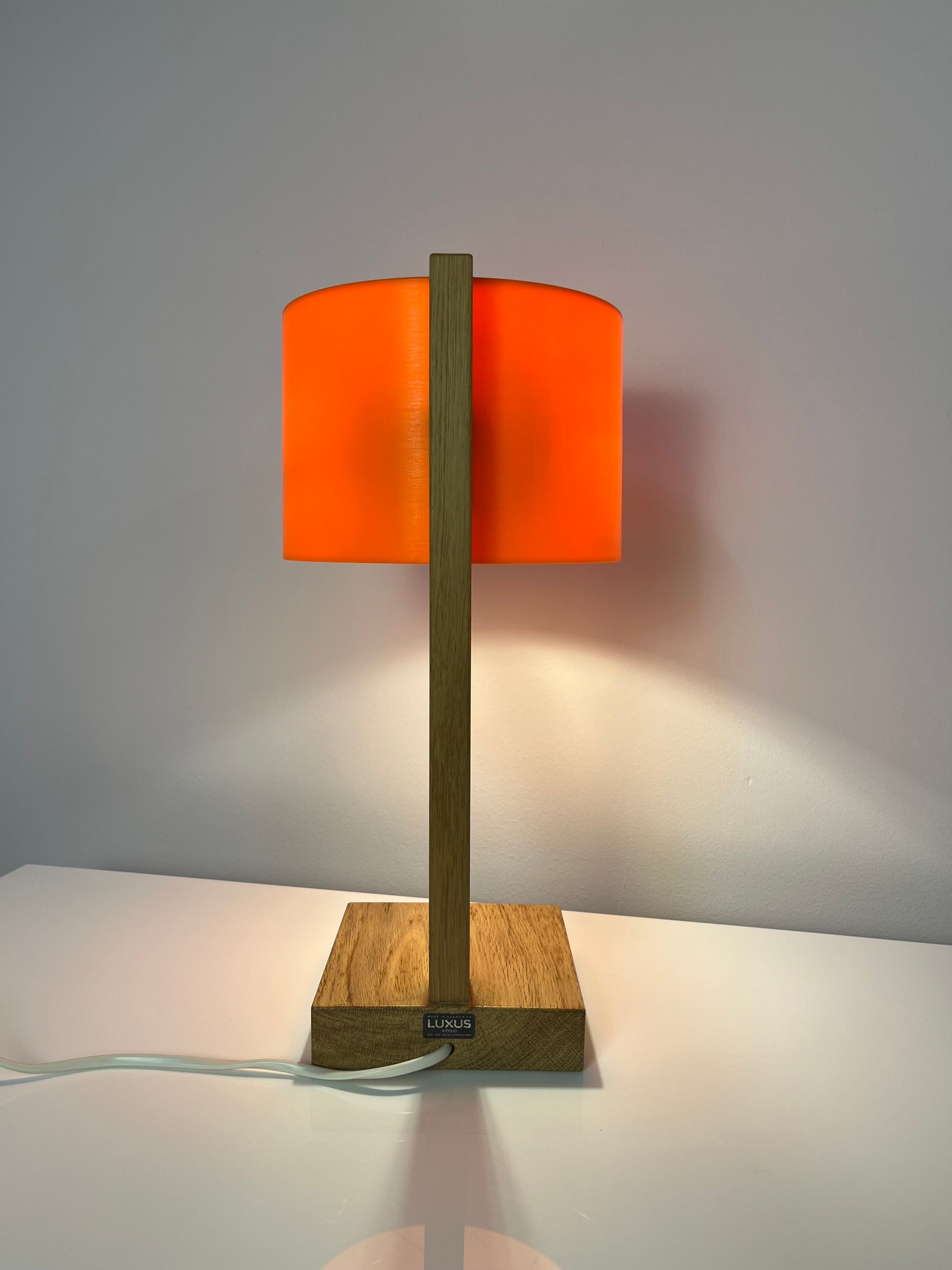 Schreibtischlampe orange Eiche von Luxus Vittsjö