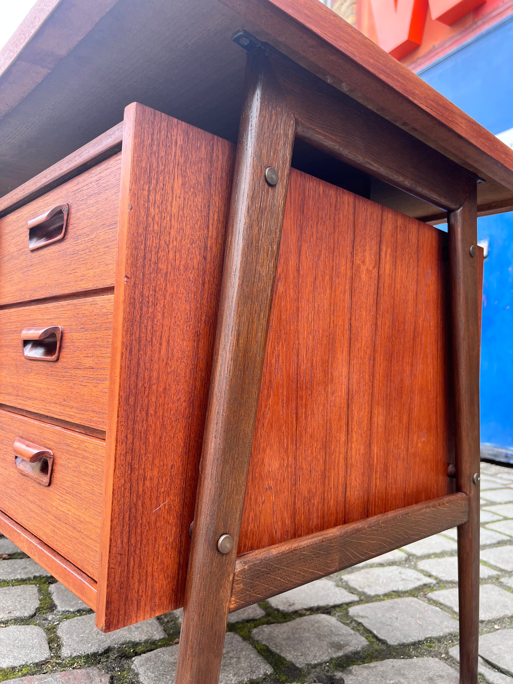 Freistehender Schreibtisch Teak von VKW Möbel