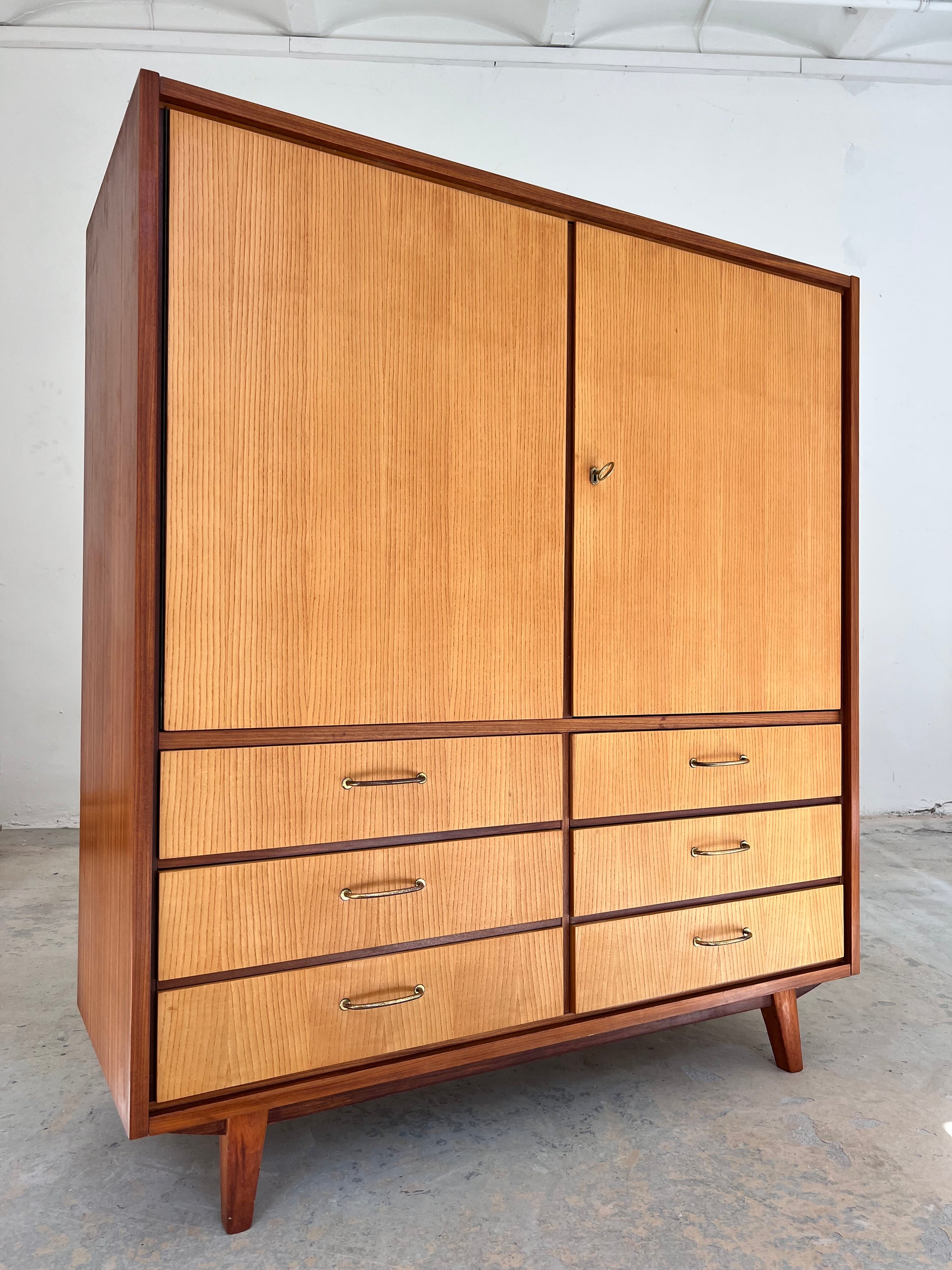 Wäscheschrank Modell Herrenkommode von Gebr. Lübke