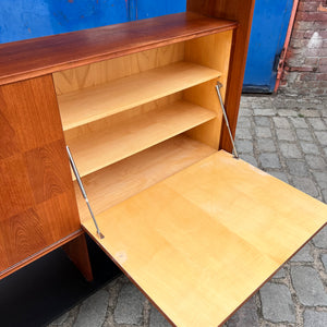 Regal Teak mit Minibar auf neuen Holzfüßen aus Dänemark